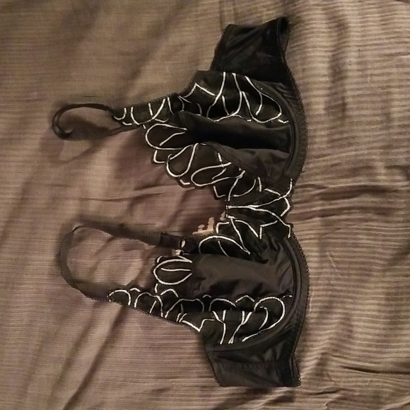 Black bra - Picture 1 of 2